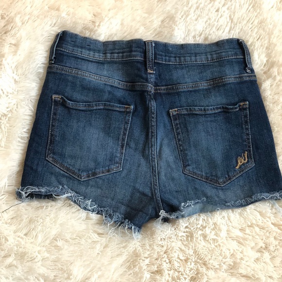 EXPRESS SHORTS - Picture 2 of 2